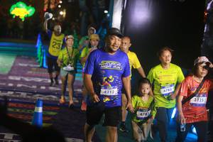 BIB: 4212, 4781, 4785, 3125
                            <button type="button" onclick="openModal(26275192)" class="btn btn-primary btn-sm float-right btn-popup" data-toggle="modal" data-target=".modal-high-quality">
                        <i class="fas fa-shopping-cart"></i> Add to Cart
                    </button>
                                            <button type="button" onclick="isThisMe(26275192, true)" class="btn btn-success btn-sm float-right btn-popup btn-isme hidden" data-toggle="tooltip" data-placement="bottom" title="นี่คือรูปของคุณใช่ไหม คลิกที่นี่เพื่อเอาเข้าอัลบั้ม">
                        <i class="fas fa-plus"></i> Add to album
                    </button>
                    <button type="button" onclick="isThisMe(26275192, false)" class="btn btn-warning btn-sm float-right btn-popup btn-isnotme hidden">
                        <i class="fas fa-ban"></i> Remove from album
                    </button>